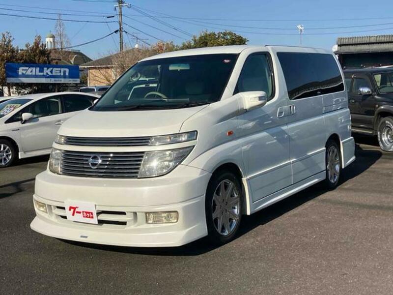 NISSAN ELGRAND