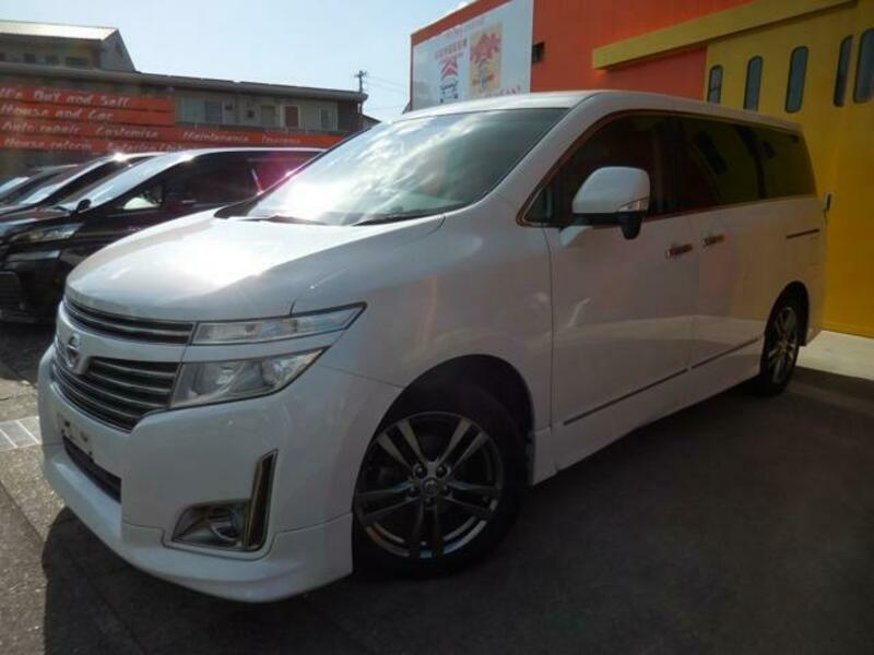 NISSAN ELGRAND