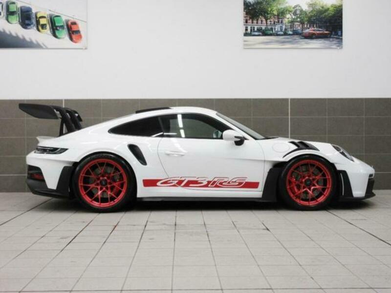 911