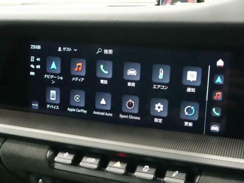 911