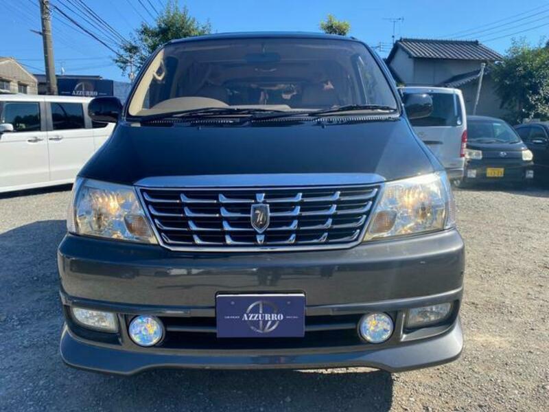 GRAND HIACE