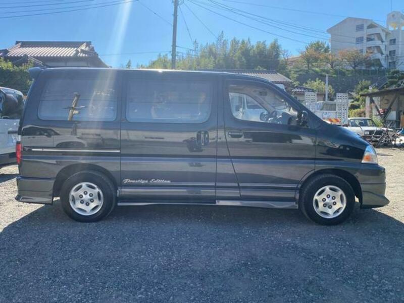 GRAND HIACE