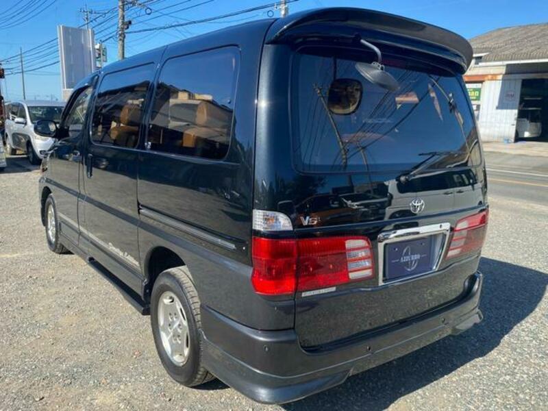 GRAND HIACE