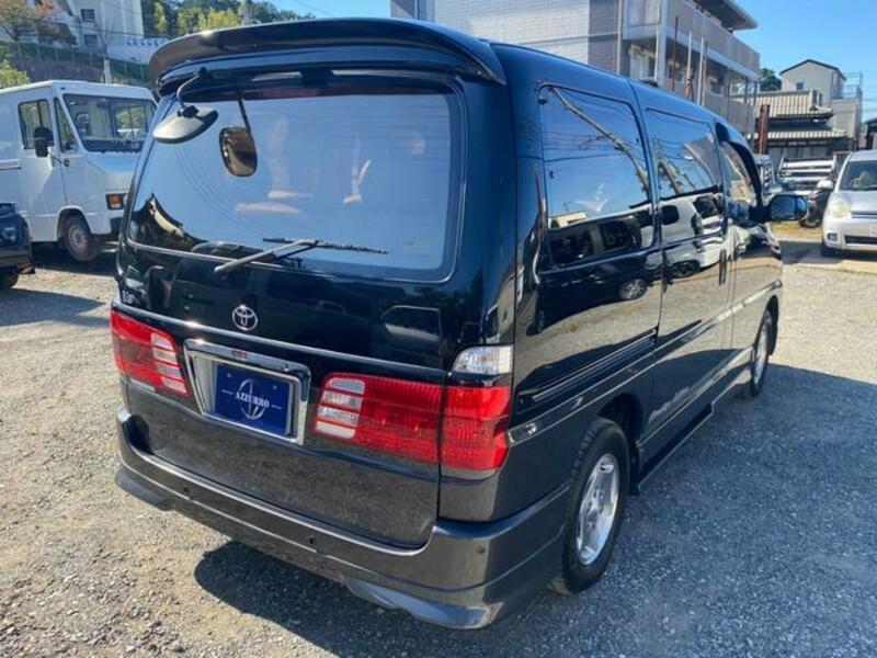 GRAND HIACE