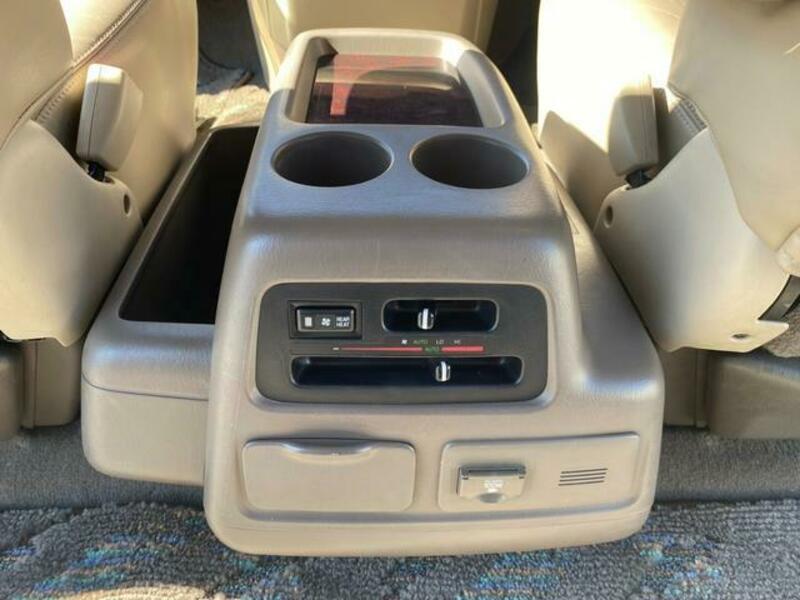 GRAND HIACE