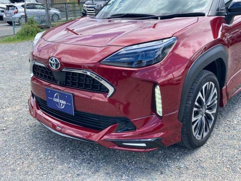 YARIS CROSS