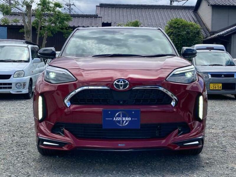 YARIS CROSS