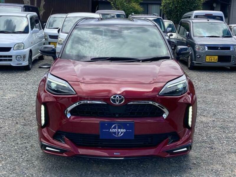 YARIS CROSS