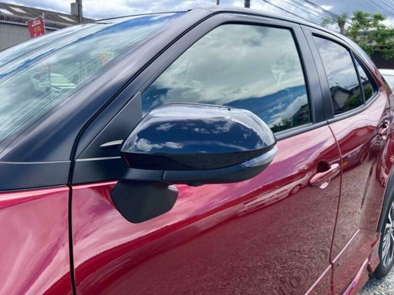 YARIS CROSS