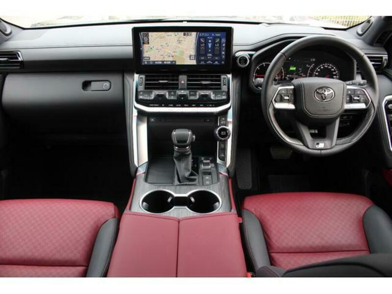 LAND CRUISER