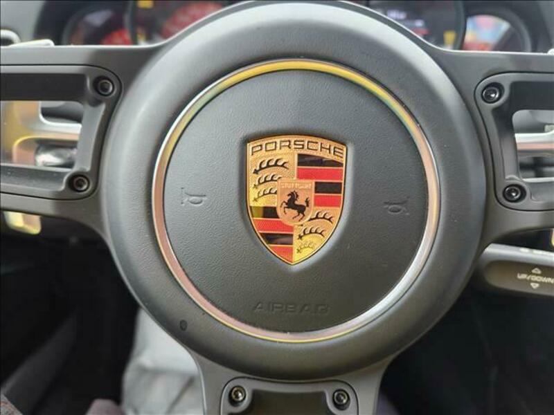 911