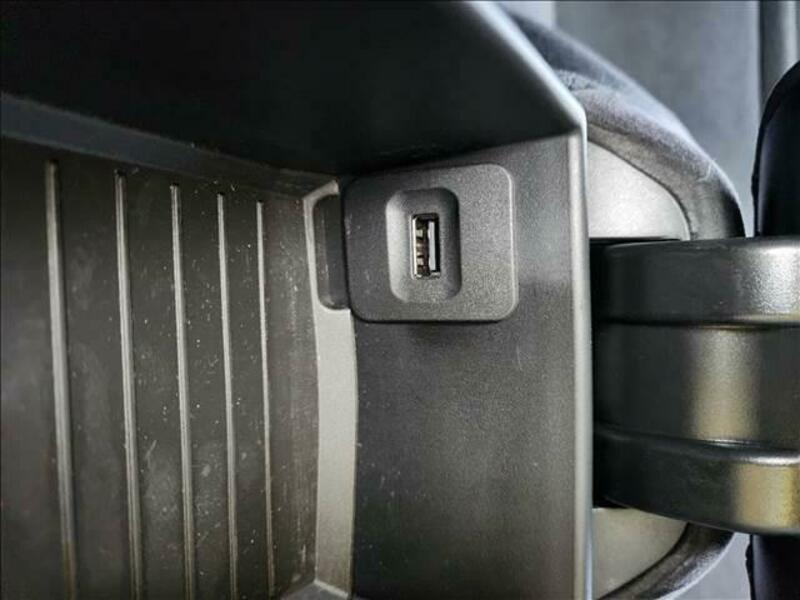 911