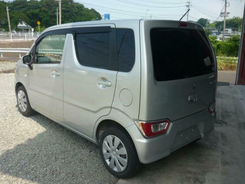 WAGON R