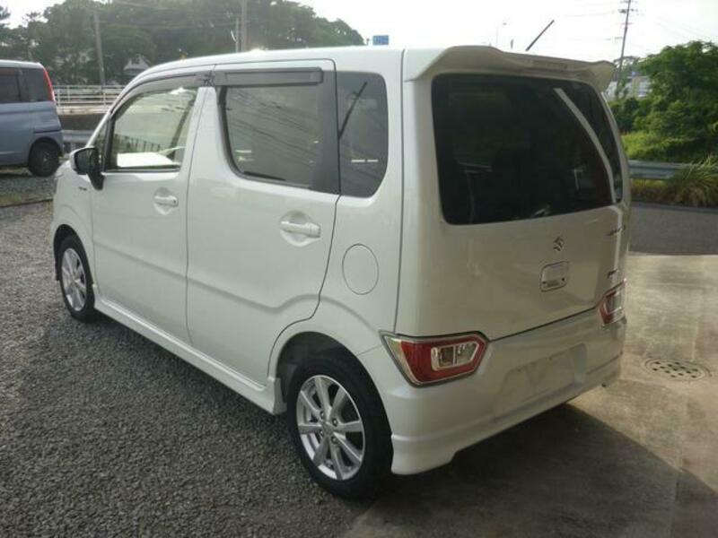 WAGON R