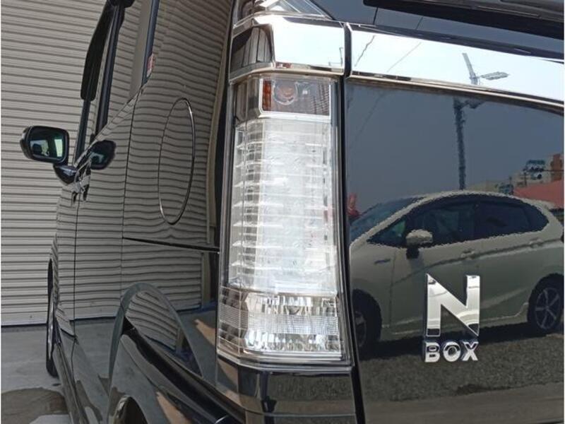 N BOX CUSTOM