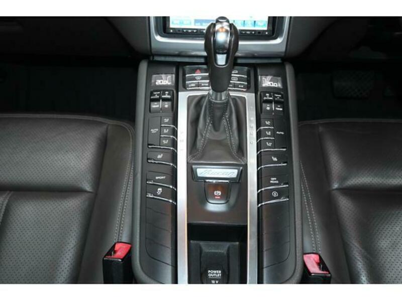 MACAN