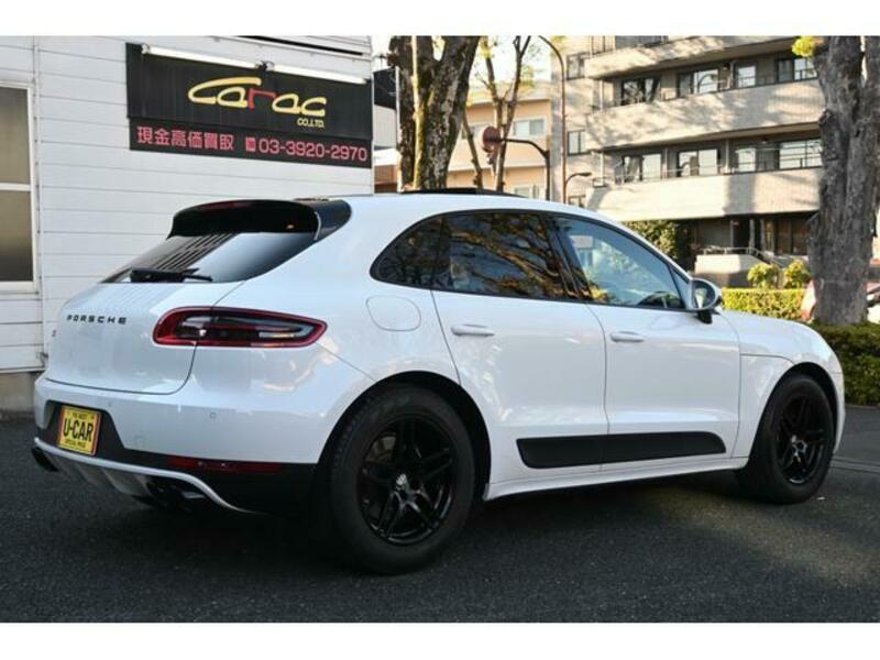 MACAN