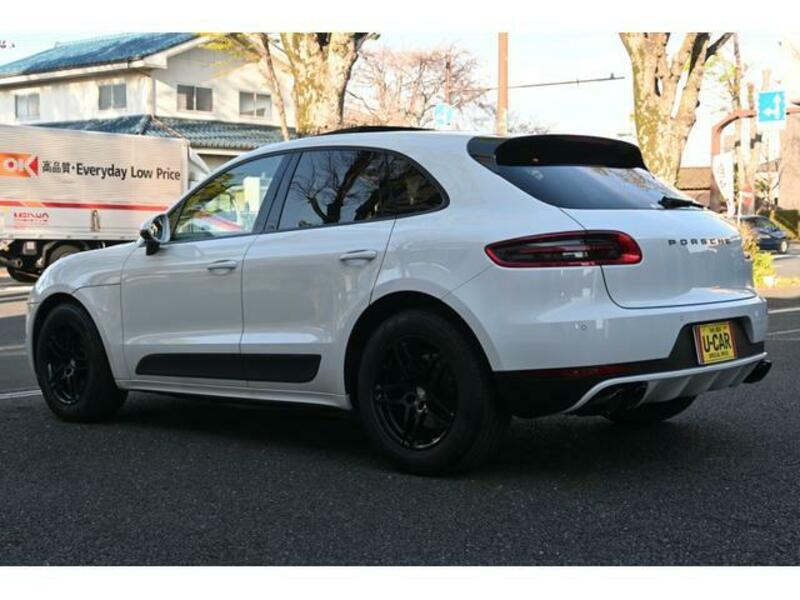 MACAN