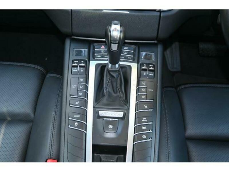 MACAN