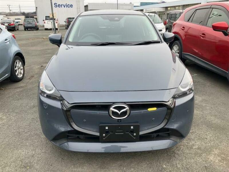 MAZDA2