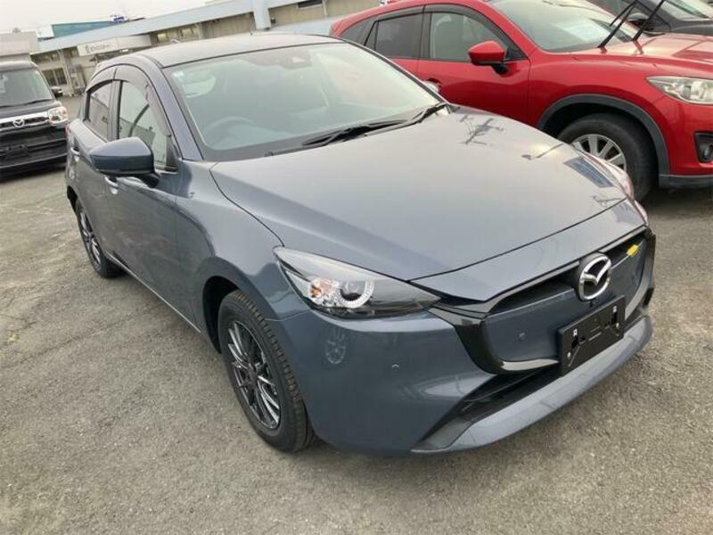 MAZDA2