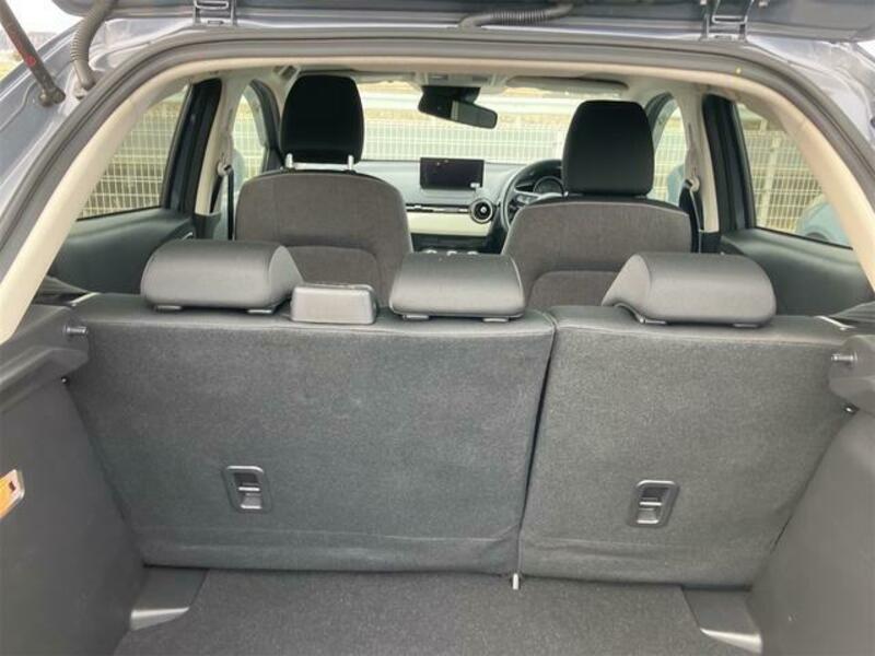 MAZDA2