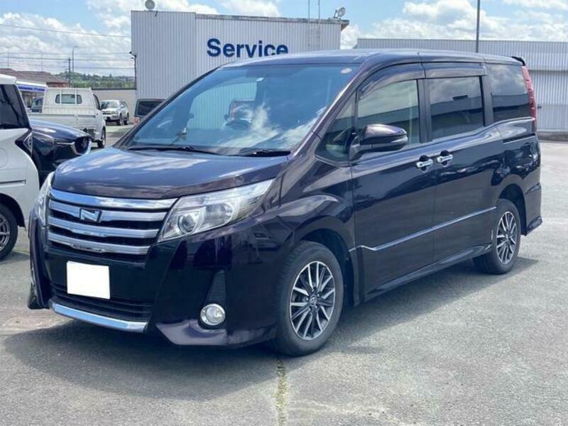 TOYOTA NOAH