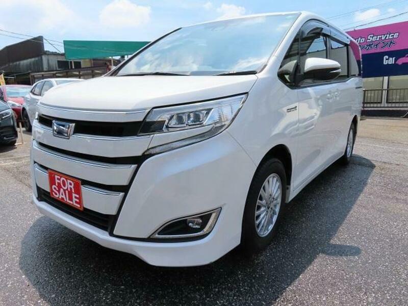 TOYOTA NOAH