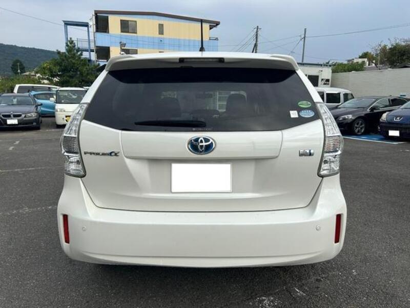 PRIUS ALPHA
