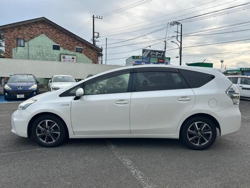 PRIUS ALPHA
