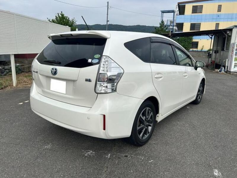 PRIUS ALPHA