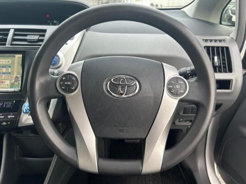 PRIUS ALPHA