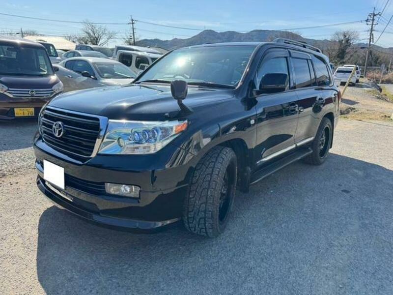LAND CRUISER