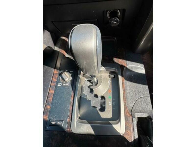 LAND CRUISER