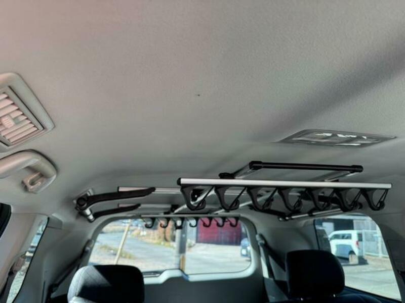 LAND CRUISER