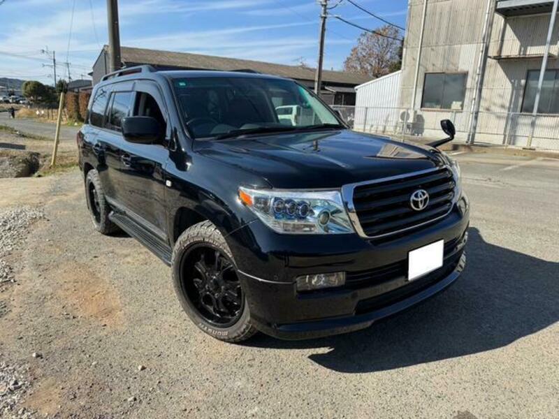 TOYOTA LAND CRUISER
