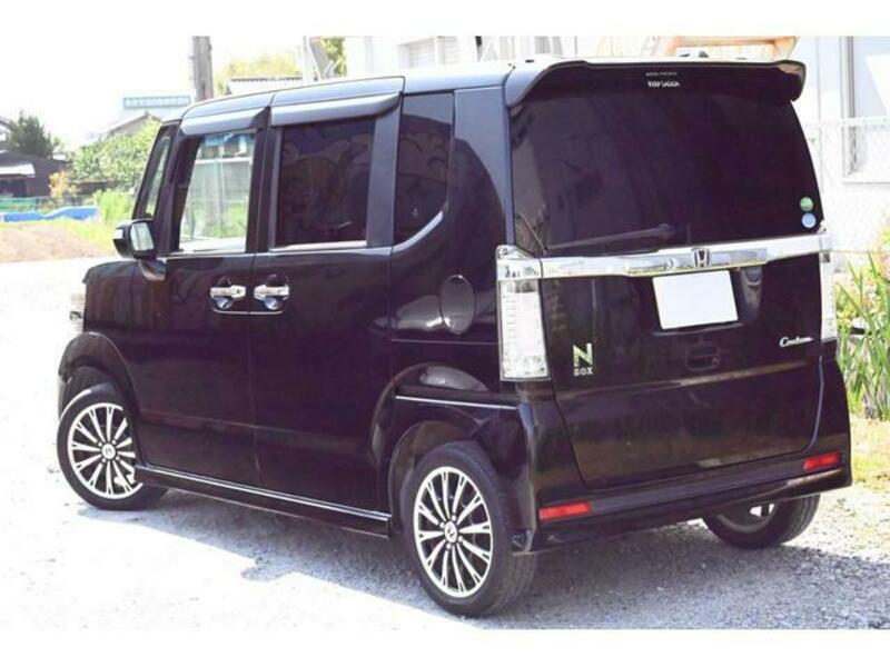 N BOX CUSTOM