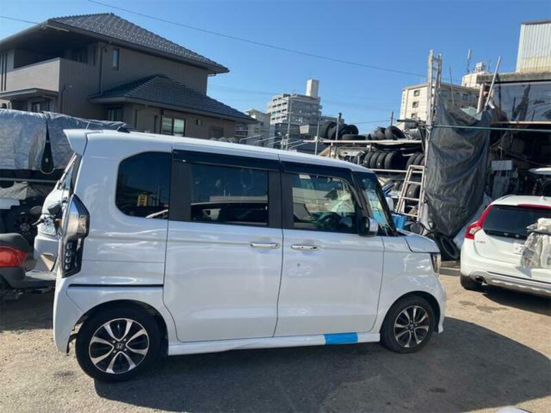 N BOX CUSTOM