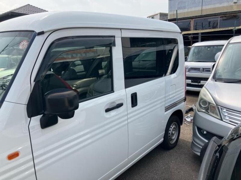 N-VAN