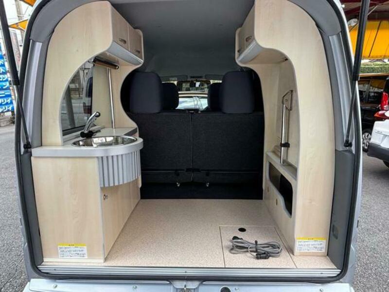 MINICAB VAN