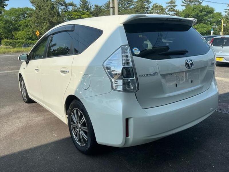 PRIUS ALPHA