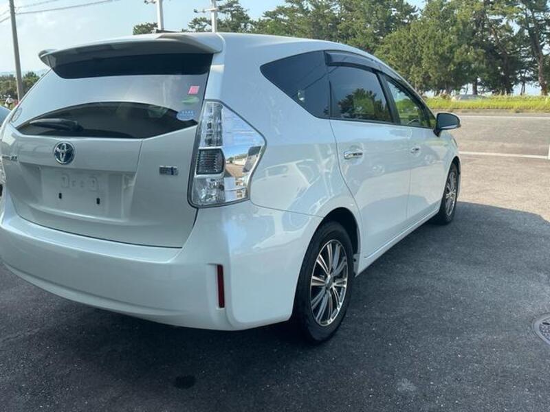 PRIUS ALPHA