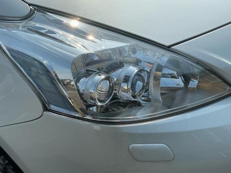 PRIUS ALPHA