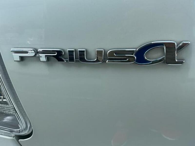 PRIUS ALPHA