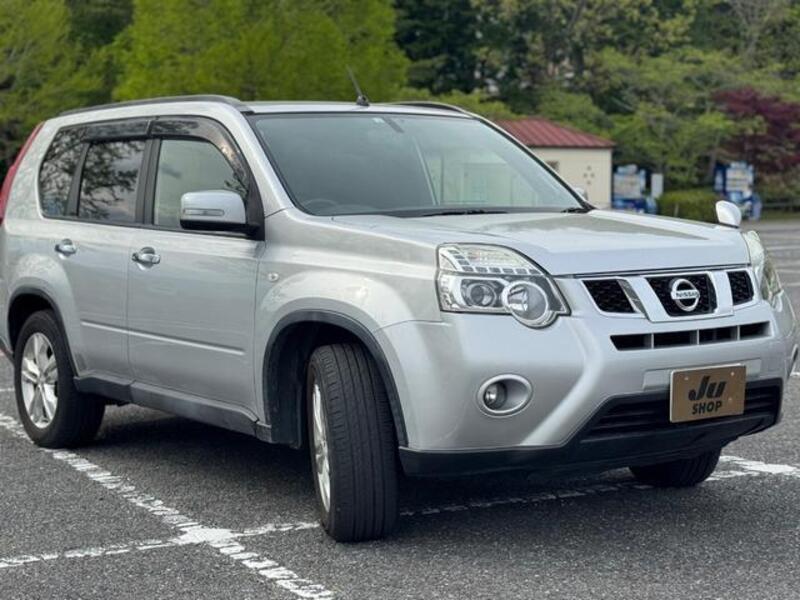 X-TRAIL