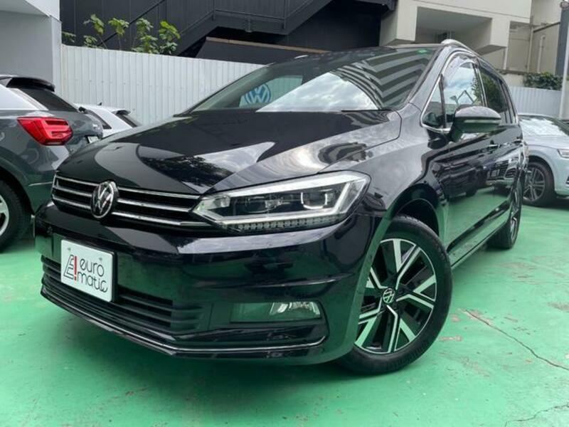 VOLKSWAGEN GOLF TOURAN