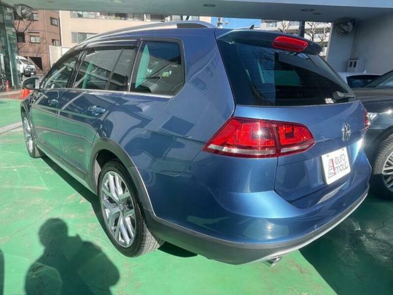 GOLF ALLTRACK