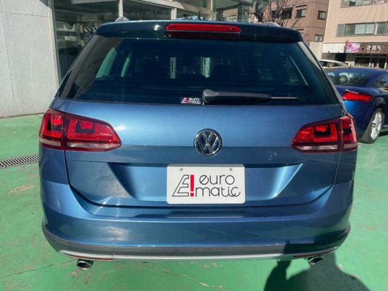 GOLF ALLTRACK