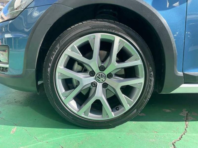 GOLF ALLTRACK