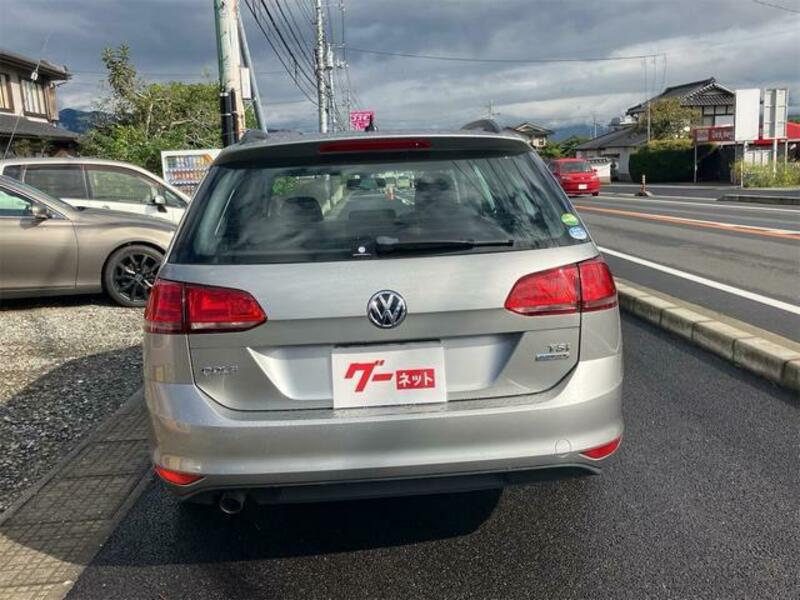 GOLF VARIANT